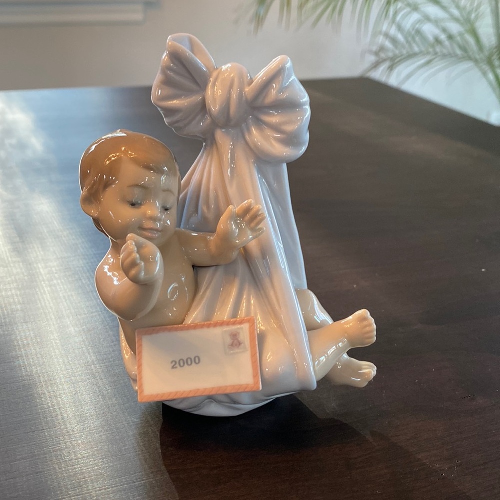 Lladro Heaven’s Gift (2000-Boy)